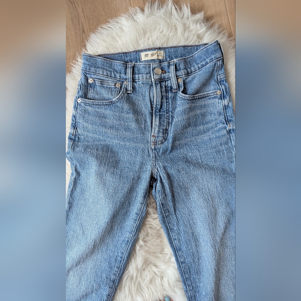 Madewell Medium Wash Raw Hem High Rise Vintage Jean - Picture 3 of 8